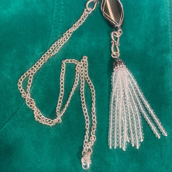 Art Deco style necklace, black and silver, with white tiny beaded tassel. - Picture 6 of 6